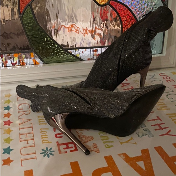 Brand new never worn!!! - Picture 3 of 3